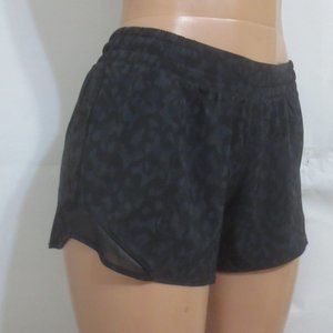 Lululemon Hotty Hot Shorts Black / Gray Animal Print 8